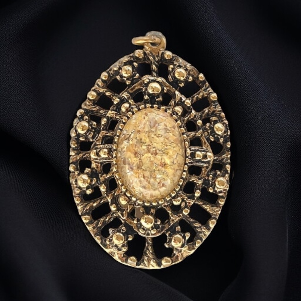 Vintage 11 W 30 St Inc. Stamped Sparkly Stone Oval Pendant